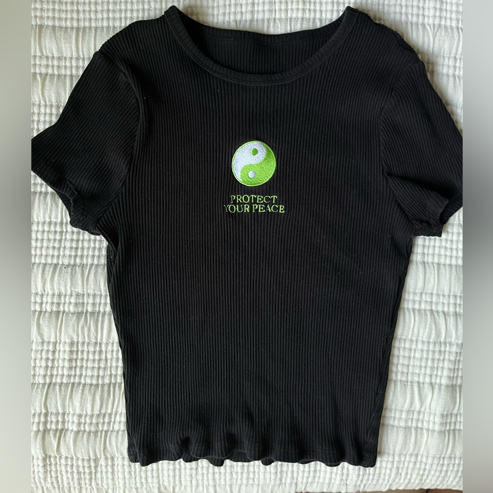 Forever 21 Black Tee with Green Yin Yang Design